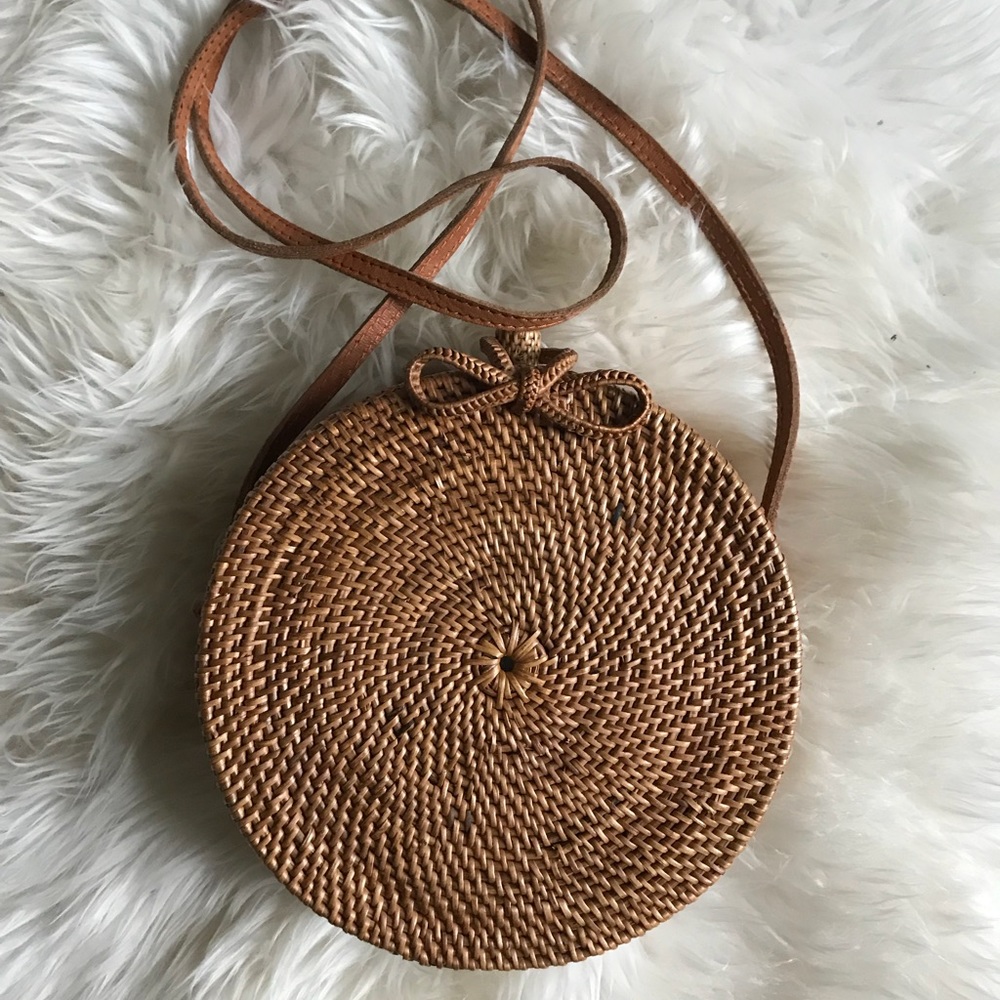Street Level Woven Crossbody Circle Bag